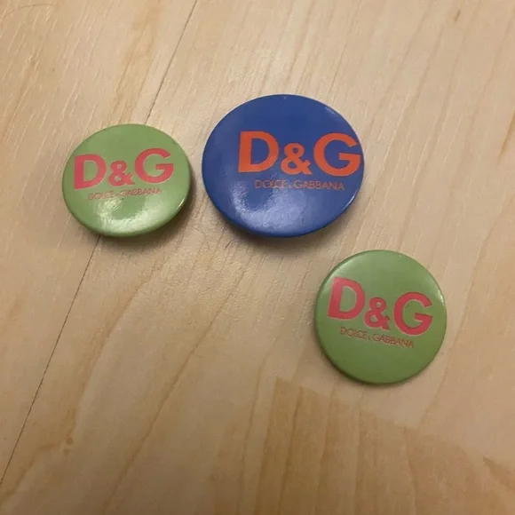 Dolce & Gabbana Colorful Logo Button Trio - Picture 7 of 9